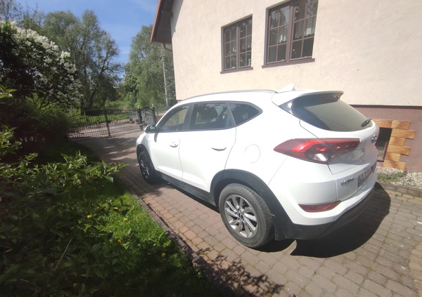 Hyundai Tucson cena 67500 przebieg: 122400, rok produkcji 2016 z Biała Piska małe 67